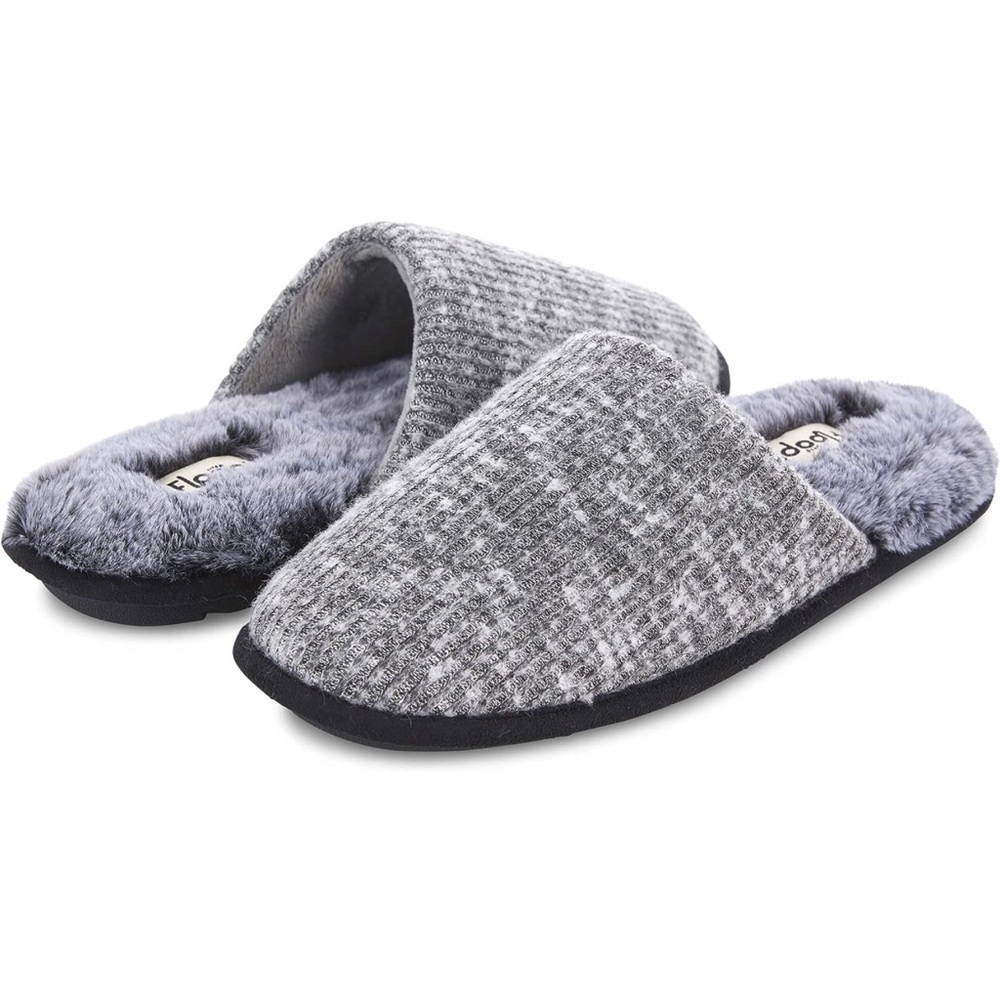 NEW in Box - Floopi Aurora Lattice Knit Gray Slippers - Small (5-6)